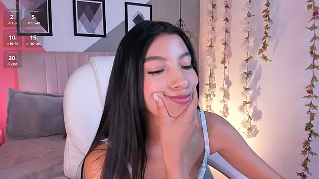 Tiffany_Low webcam