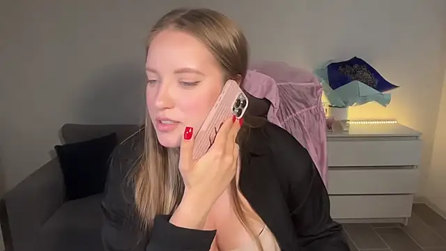 EvaMaddison webcam