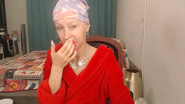 LuxuryNika webcam