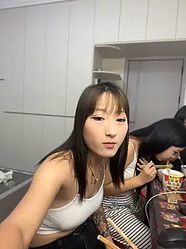 xiaojingzi66 (Ask my age) - 达成目标全裸2分钟