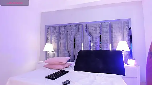 BellaGracee webcam
