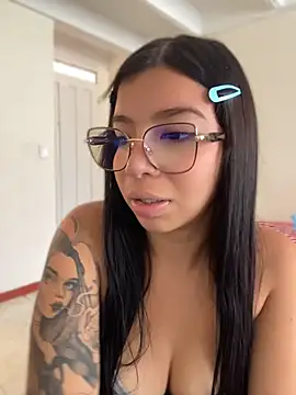 maaddyXXX webcam