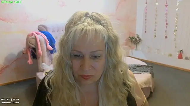 Penelope_Pinky webcam