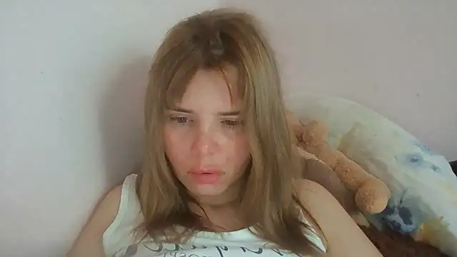 HornyElena webcam