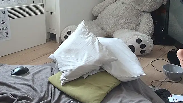 CeriseLapine webcam