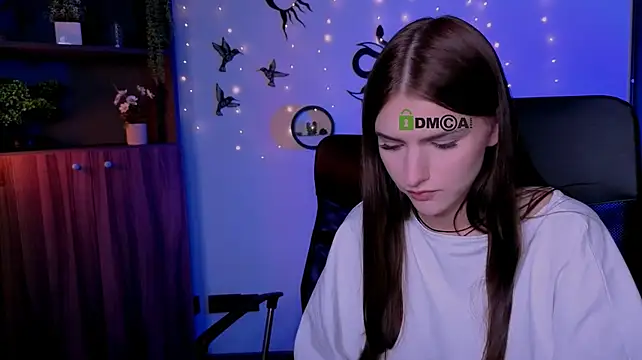 lisa_dark_ webcam