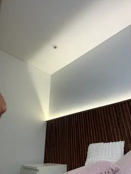 elodie_walker webcam