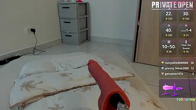 Mia_adams66 webcam