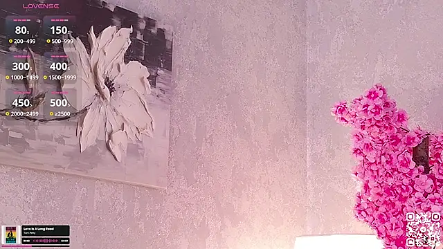 Playful_Lia webcam