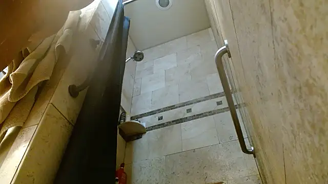 HazelSkyesChat webcam