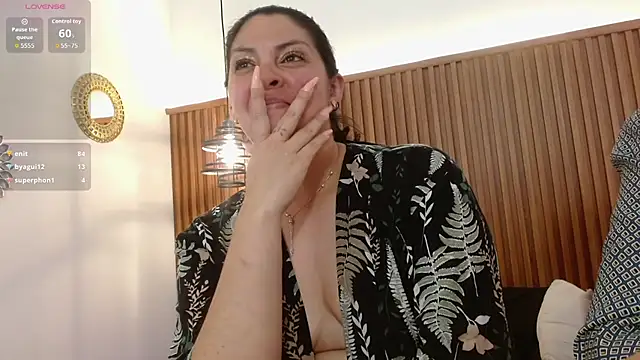 AnnytayIris69 webcam