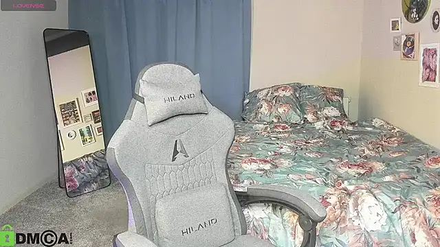 LaslyAngel webcam