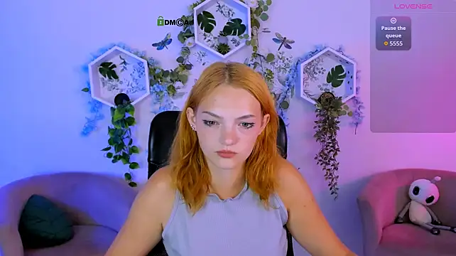 melody_sky_ webcam