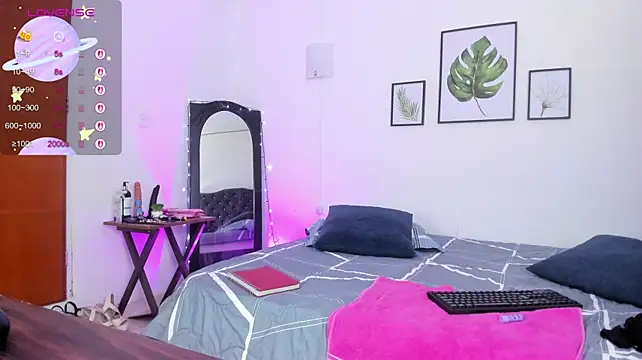 Evelin_Joons webcam