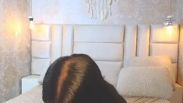 EmilyQueen3x webcam