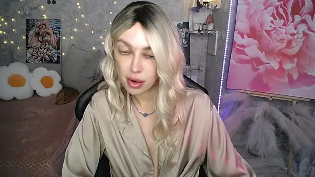 NickyAdamidi live