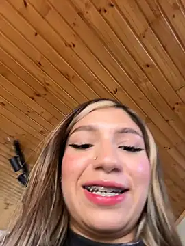 Issa_pink18 webcam
