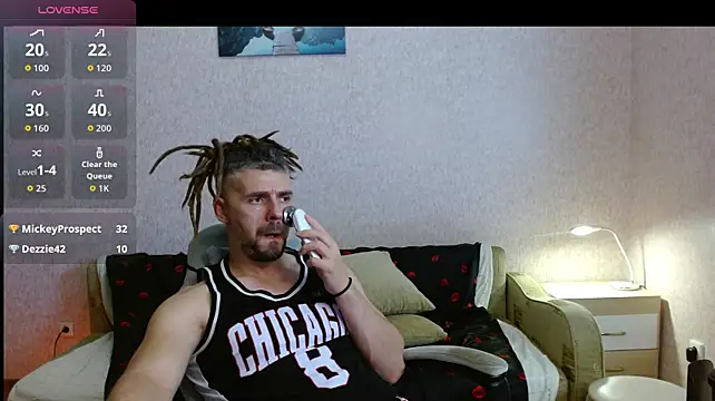 Aestheticguy101 webcam