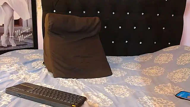 kittybonxx live cam on StripChat