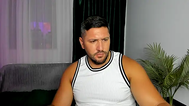 Gold_Alpha_Boy webcam