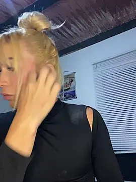 Astrid_Porno webcam
