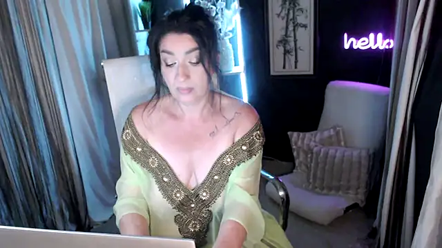 DreamLove2020 webcam