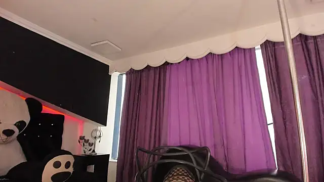 Coral_Gibson webcam