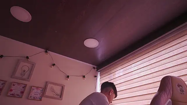 tommy_blue webcam