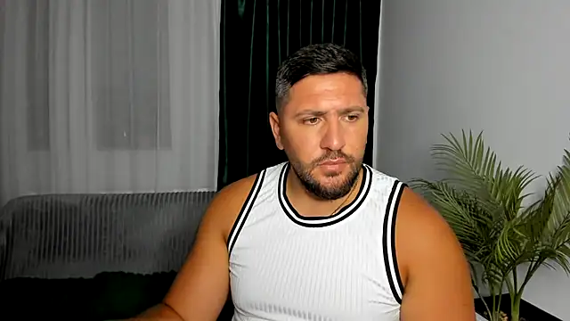 Gold_Alpha_Boy live cam on StripChat