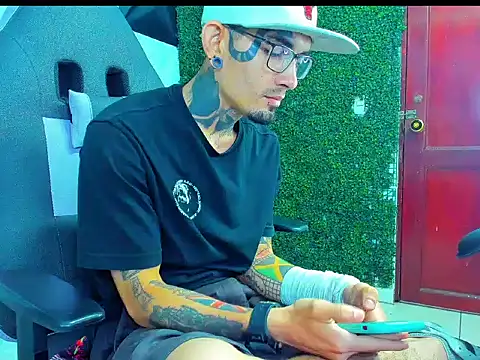 Boy_tatto77 webcam