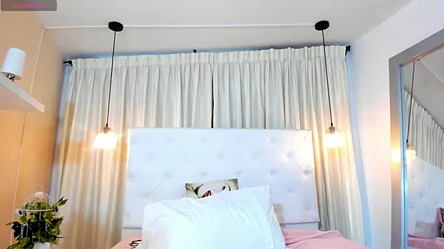 Samantha_Lenox webcam