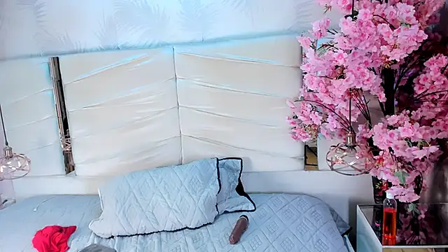 LisaMiller01 webcam
