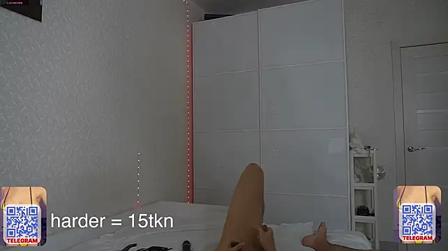 cream_fucks webcam