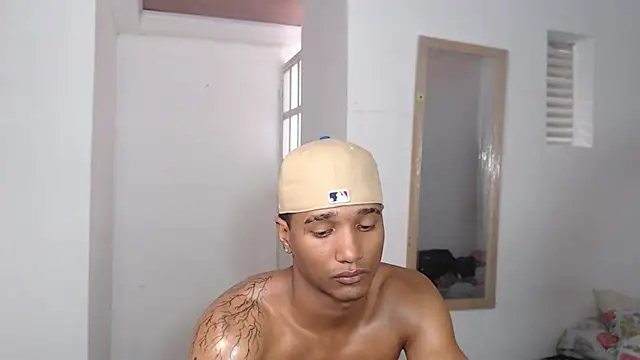 Dani-brown live sex cam