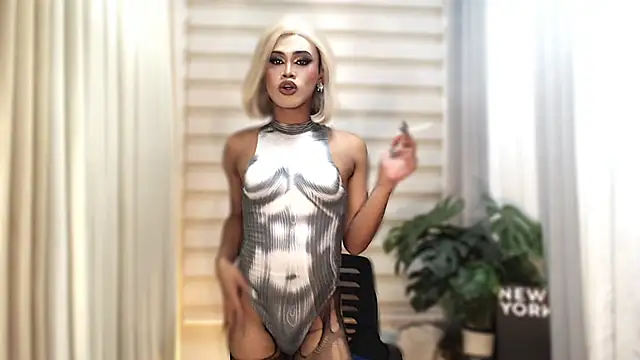 Winnie_Harllow webcam