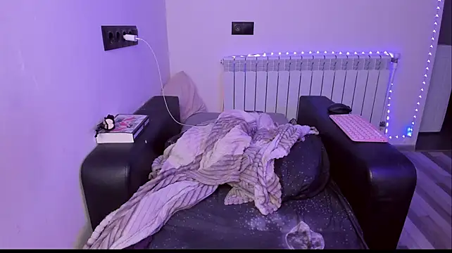 Модель: Lyricca