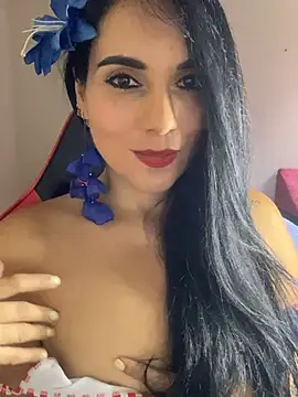 Miaswwe live cam on StripChat