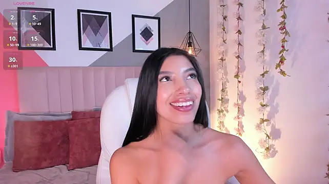 Tiffany_Low webcam