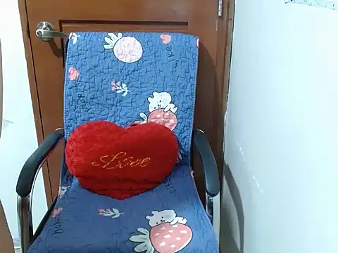 Petite_Jeramae22