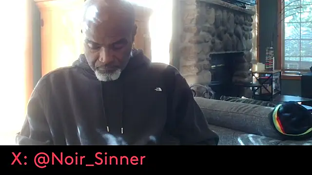 sinnernoir live cam on StripChat