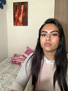UR_LATIN_BUSHY_GUYS webcam