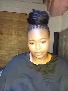 AaliyahBlackXO webcam