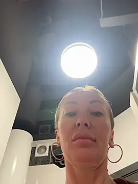 Nolly_moniika__ live sex cam