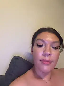 ClaraPasssion live cam on StripChat