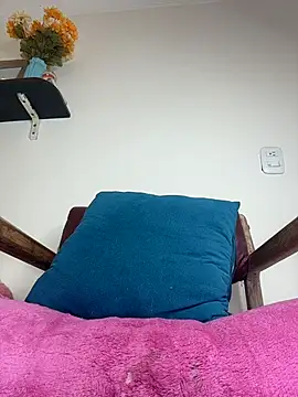 LilaRvsh webcam