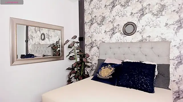 arianna_lombardi18 webcam