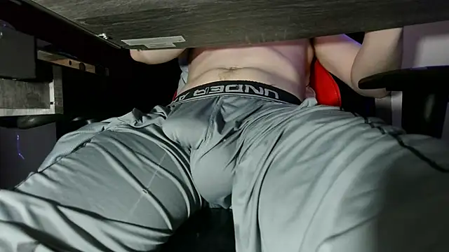 Dick_and_muscles webcam
