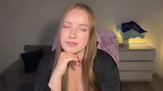 EvaMaddison live cam on StripChat