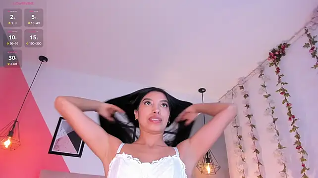 Tiffany_Low webcam