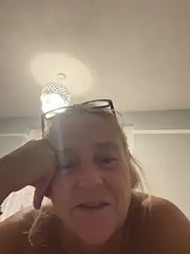 Blondnboujee53